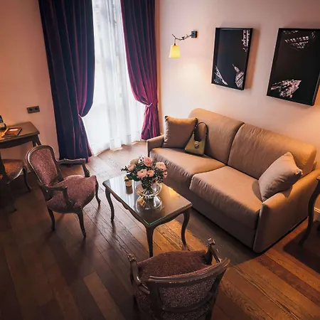 Hotel Cour Du Corbeau - Mgallery 4*