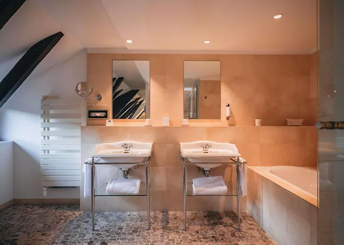 Cour Du Corbeau - Mgallery Collection 4*