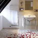 Cour Du Corbeau - Mgallery Collection Hotel 4*