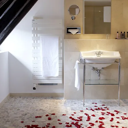 Cour Du Corbeau - Mgallery Collection Hotel 4*